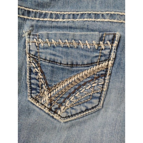 Maurice's Cut Off Embroidered Women's Blue Denim Jean  Shorts Size 5/6 Cuffed - Picture 4 of 6